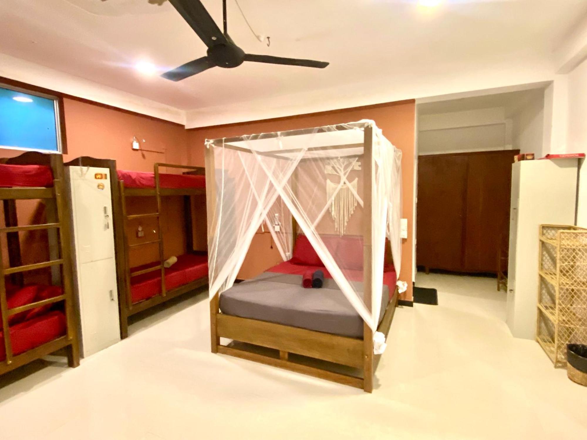 Babylon Mirissa Hostel Екстериор снимка
