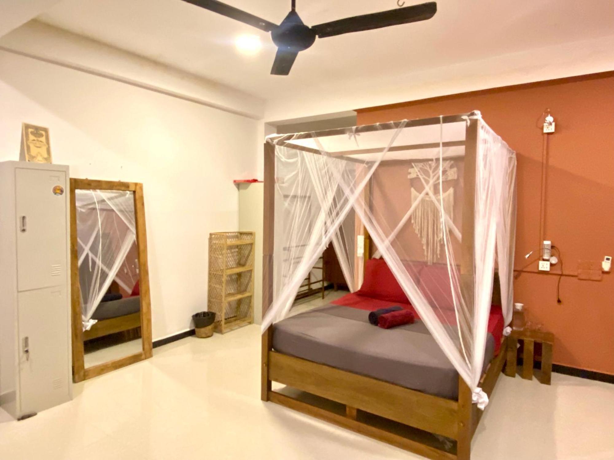 Babylon Mirissa Hostel Екстериор снимка